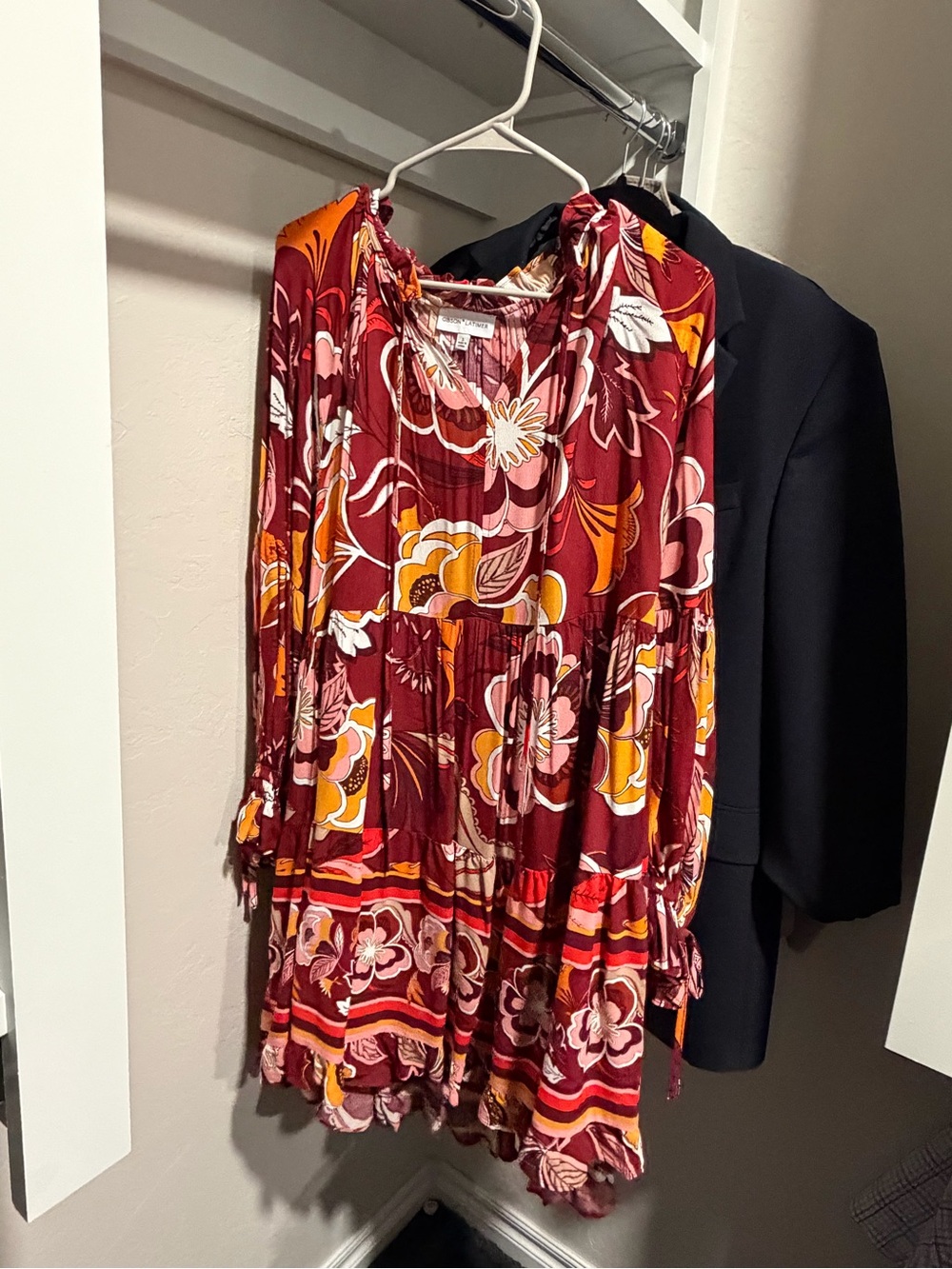 Gibson Latimer Burgundy Floral Tiered Long-Sleeve Dress